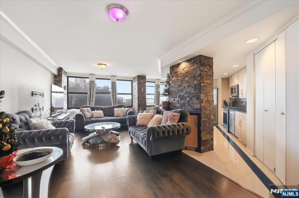 7004 Boulevard East 8C - Photo 4
