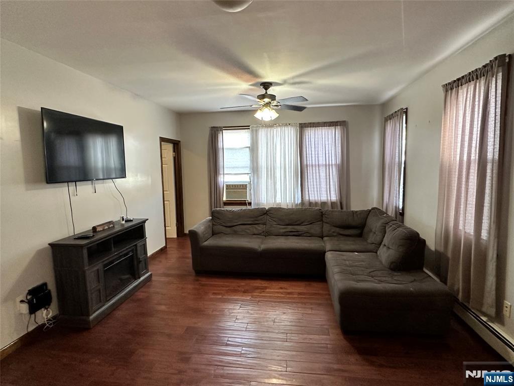 365 Devon Street 2 - Photo 3