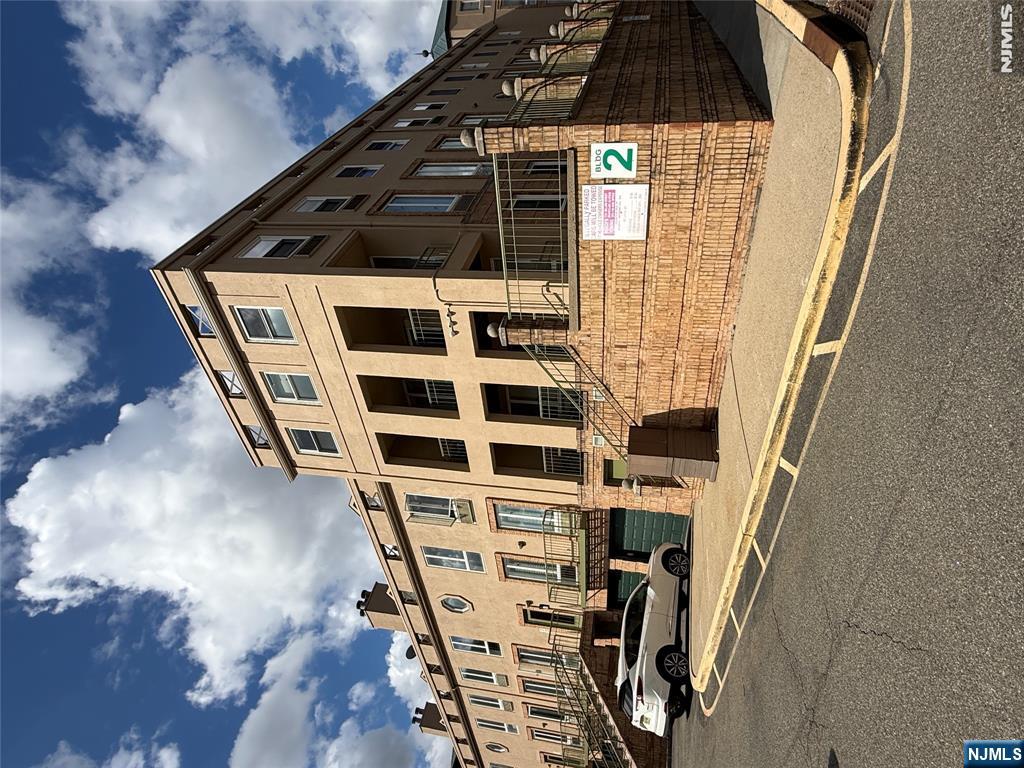 50 Pine 214 - Photo 2