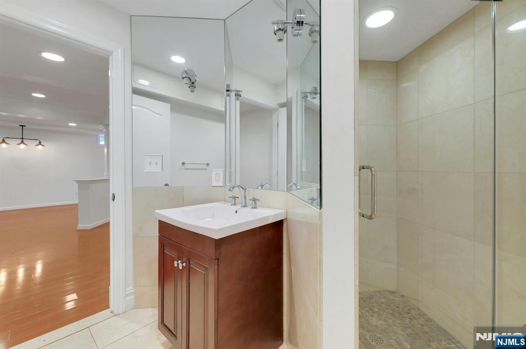 28 Serrell Drive — photo 45