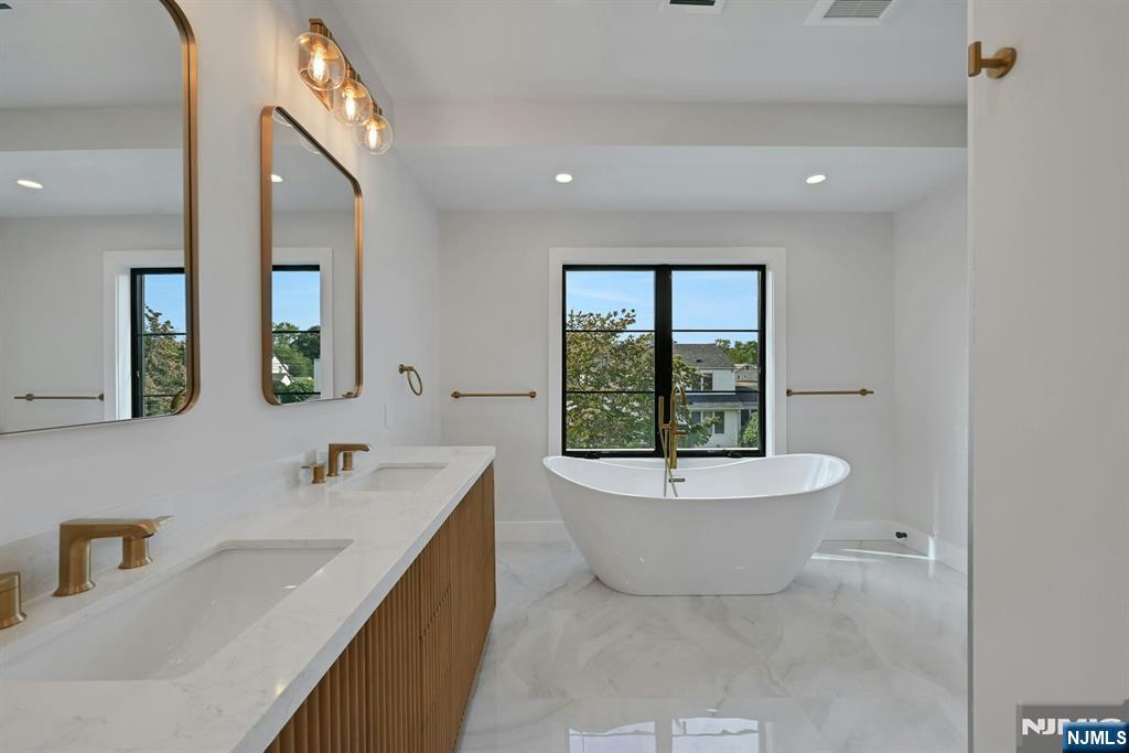 32 Highland Avenue — photo 19