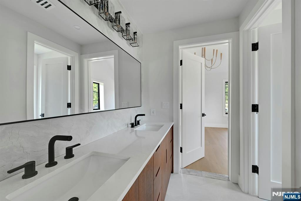 32 Highland Avenue — photo 22
