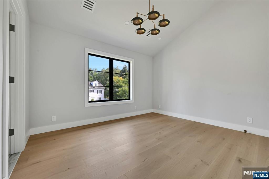 32 Highland Avenue — photo 25