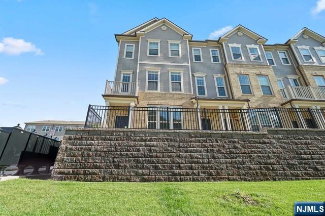 2 Arnold Drive 5301 - Photo 2