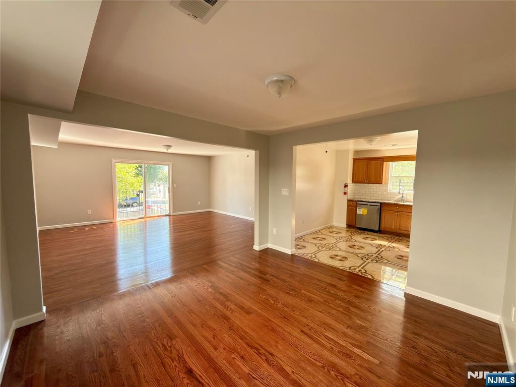 66 Montclair Avenue — photo 7
