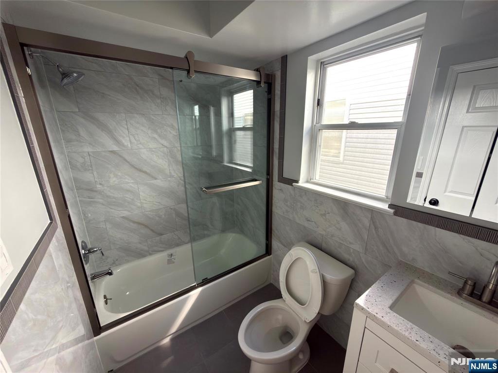 66 Montclair Avenue — photo 8