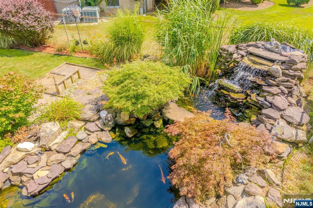 22 Cypress Lane — photo 9