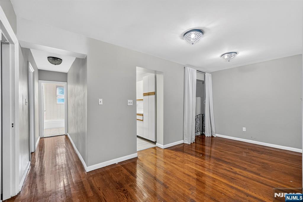 19 Lyons 204 - Photo 2