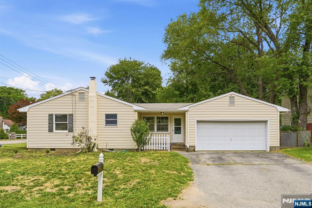 427 Warwick Turnpike - Photo 2