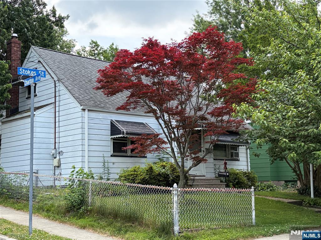 50 Stokes St, Lodi, NJ 07644