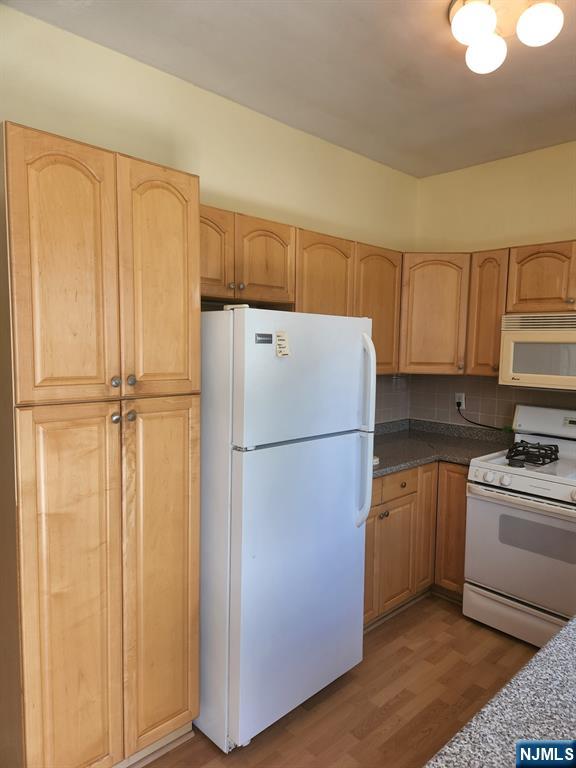 653 New York Avenue — photo 7
