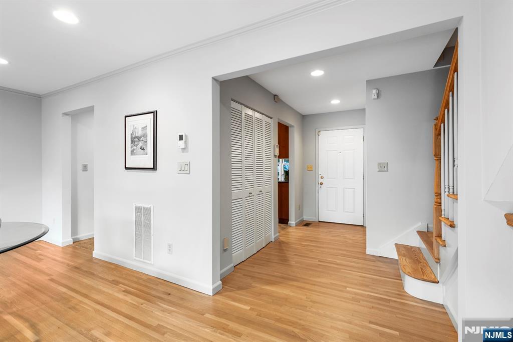 477 Undercliff Avenue — photo 14