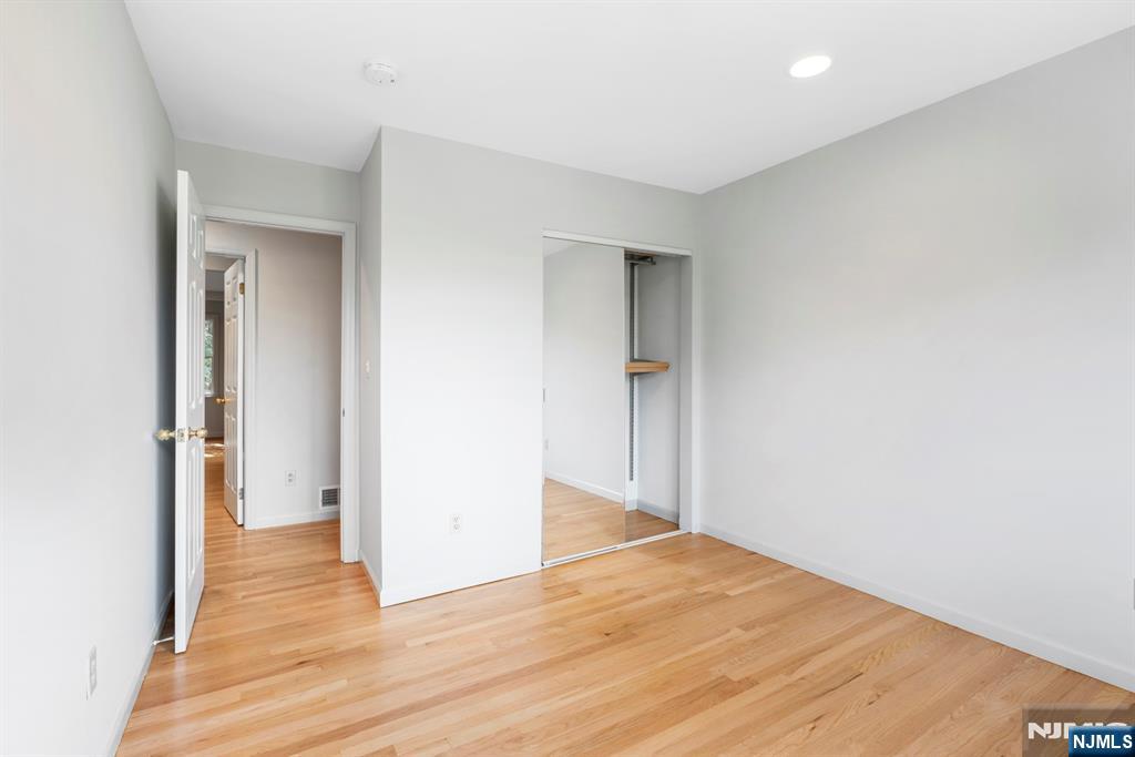 477 Undercliff Avenue — photo 24