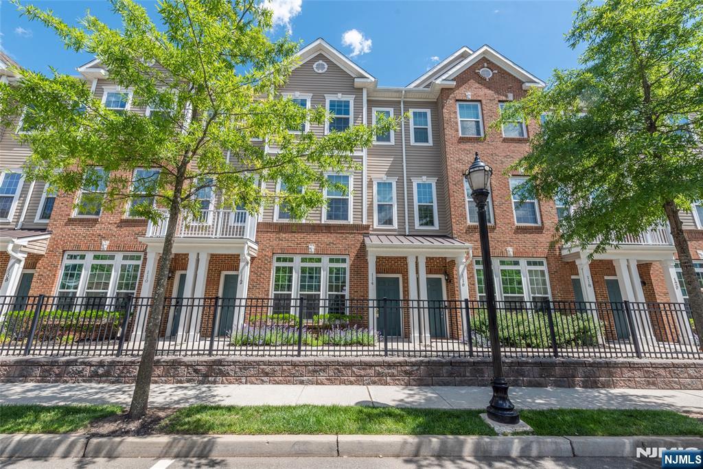 114 Wesmont Drive 4006 - Photo 1
