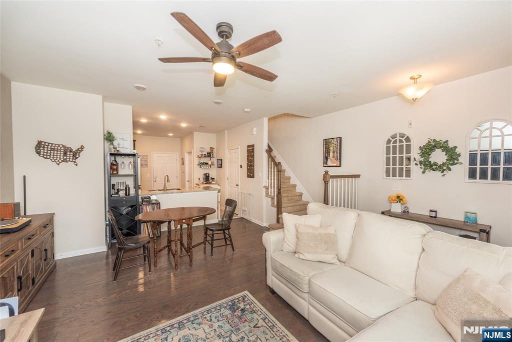 114 Wesmont Drive 4006 - Photo 3