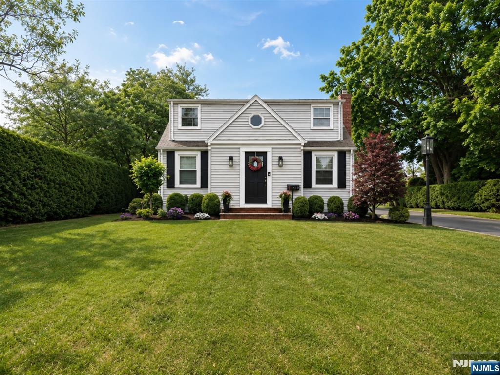19 Long Avenue - Photo 1