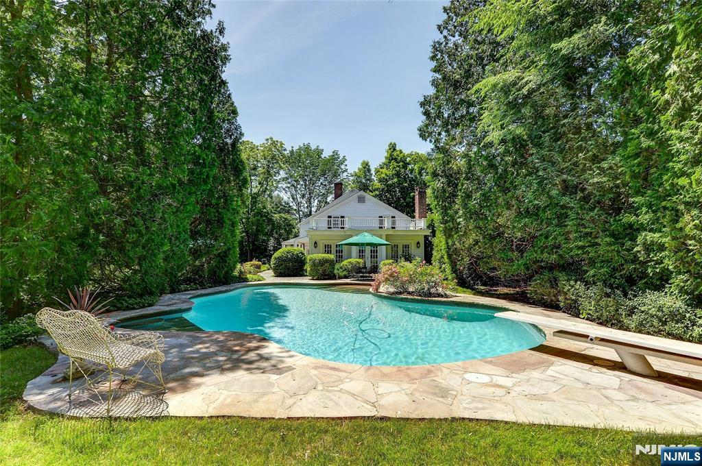 164 E Saddle River Road - Photo 2