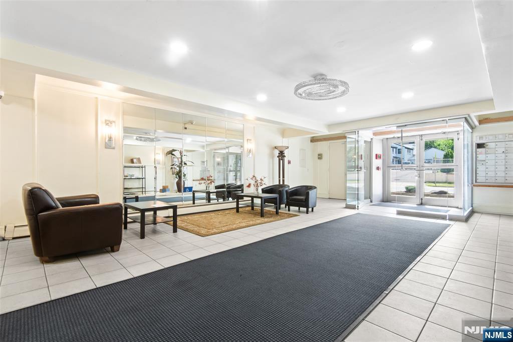 333 Grand Avenue 3Q - Photo 3