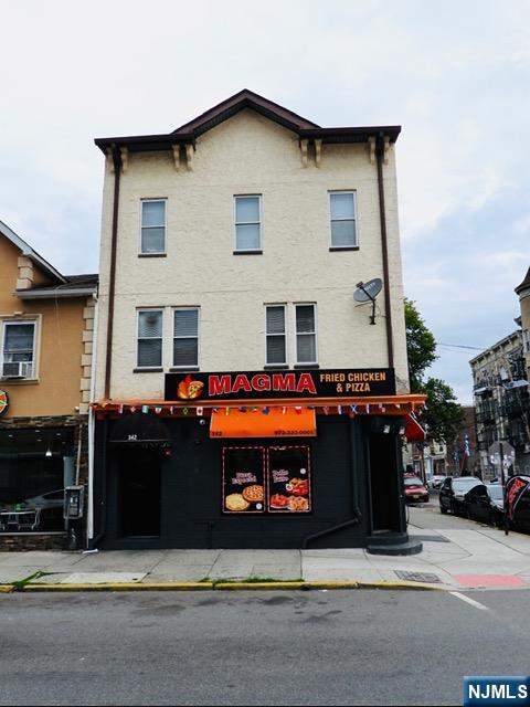 142 Passaic Street — photo 3