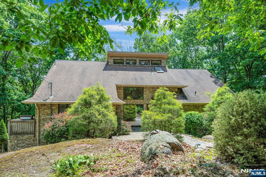1st image of 737 Ridge Rd, Kinnelon Borough, NJ 07405 | MLS# 26022149