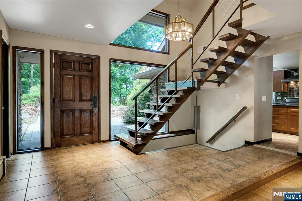 4th image of 737 Ridge Rd, Kinnelon Borough, NJ 07405 | MLS# 26022149