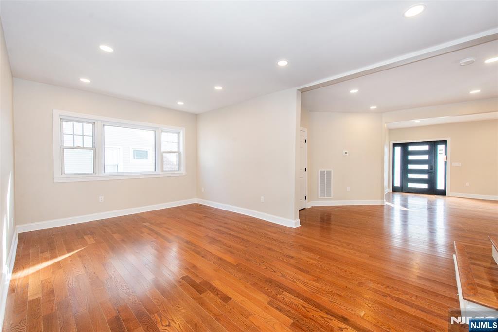 50 Grand Avenue — photo 17
