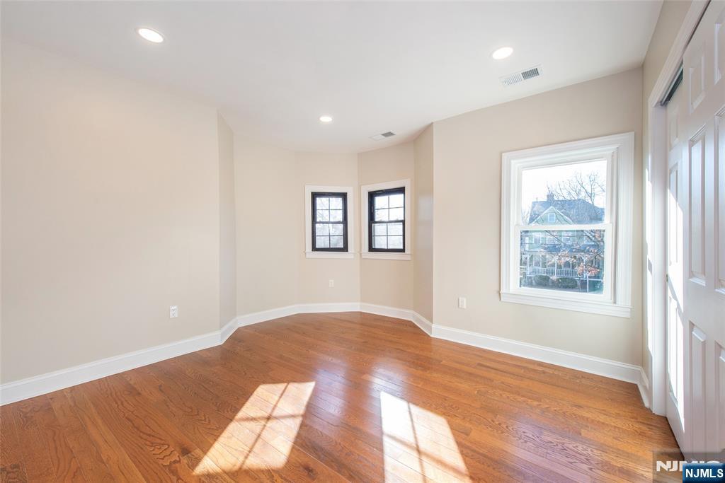 50 Grand Avenue — photo 31