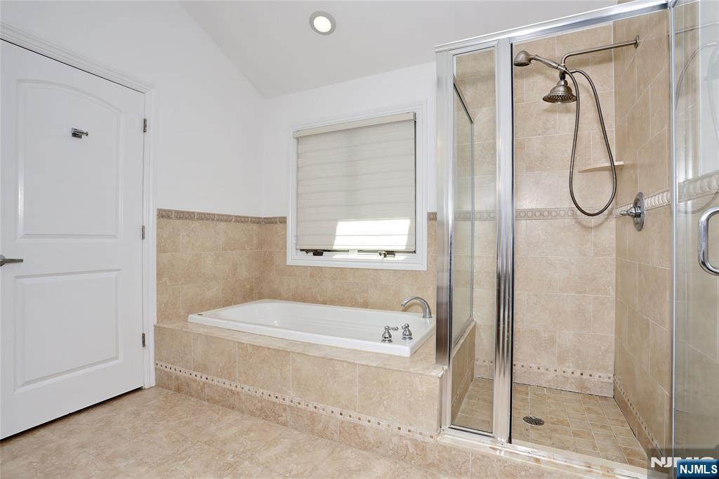 423 Lafayette Avenue — photo 30