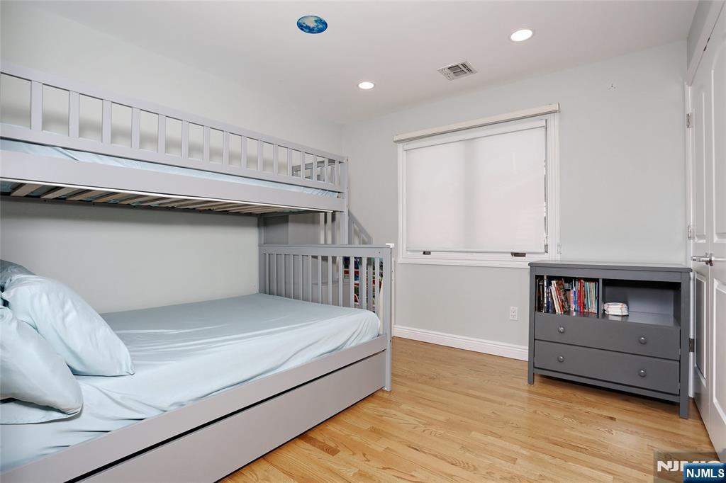 423 Lafayette Avenue — photo 34