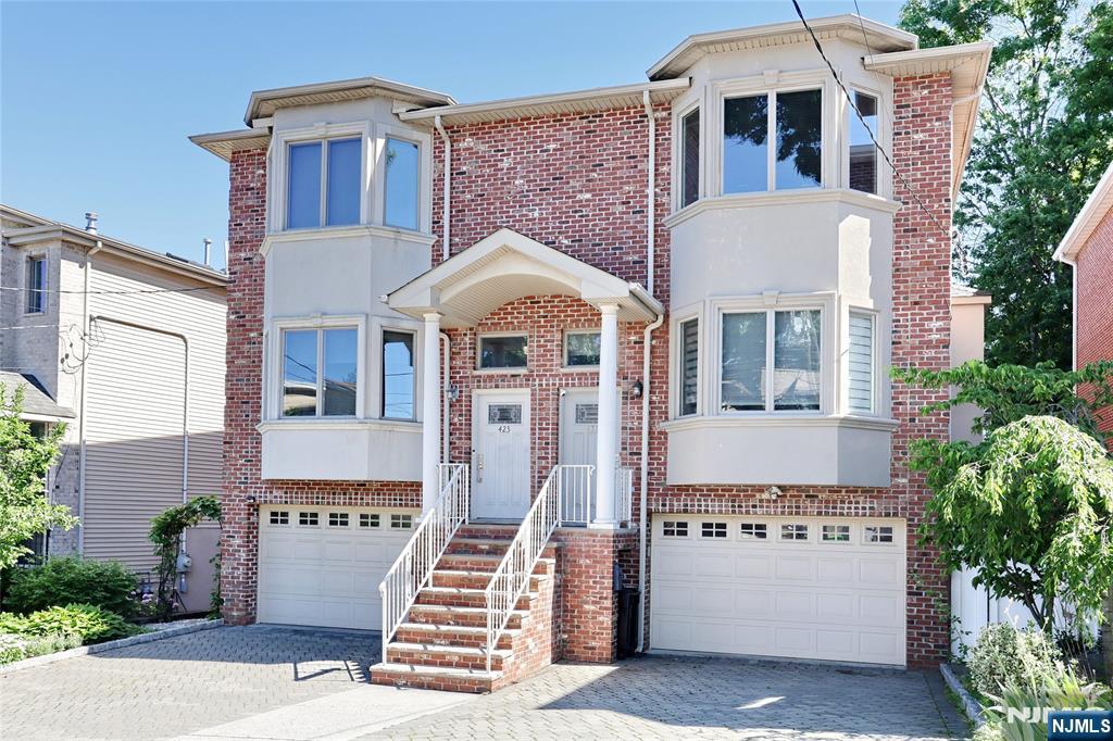 423 Lafayette Avenue — photo 49