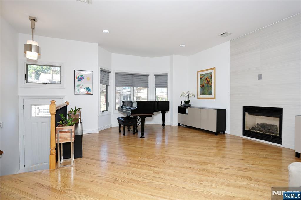 423 Lafayette Avenue — photo 6