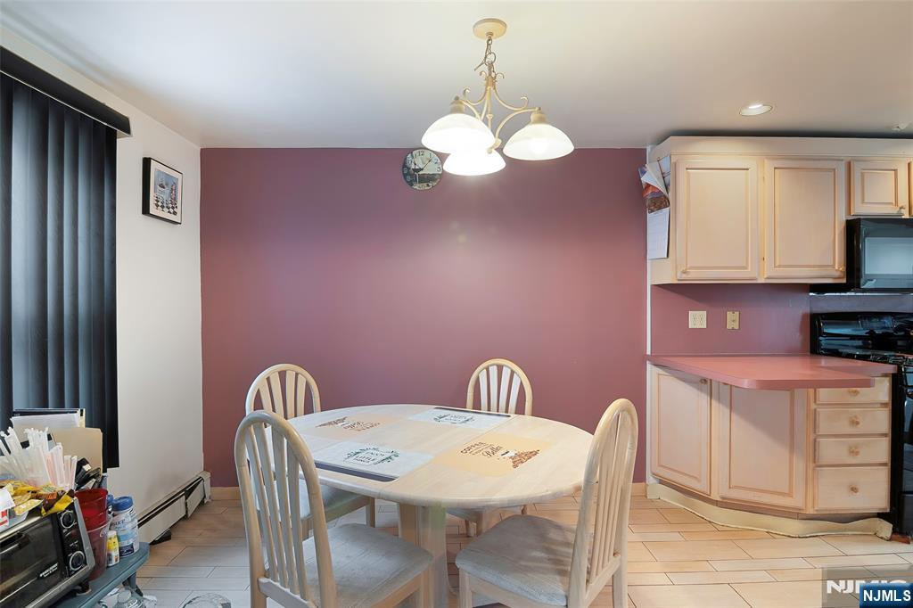 405 Kingsland Ave, Lyndhurst, NJ 07071