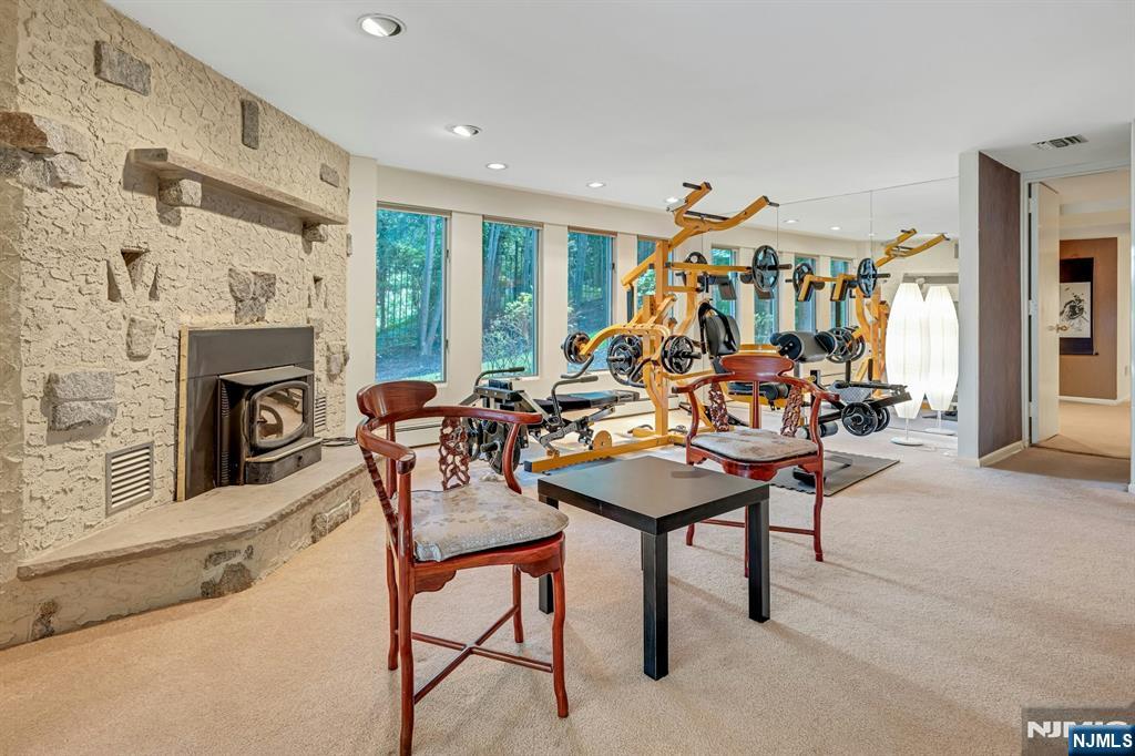 27 Hamilton Drive West — photo 26