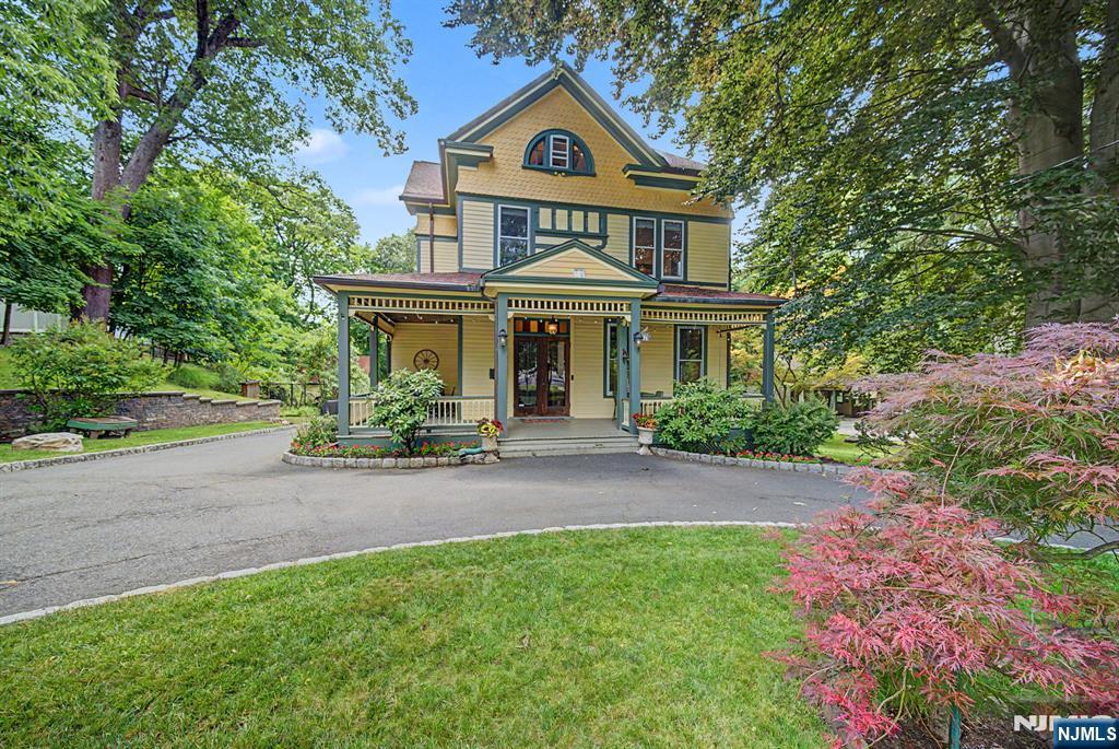 76 Hillside Avenue, Tenafly NJ — listing photo