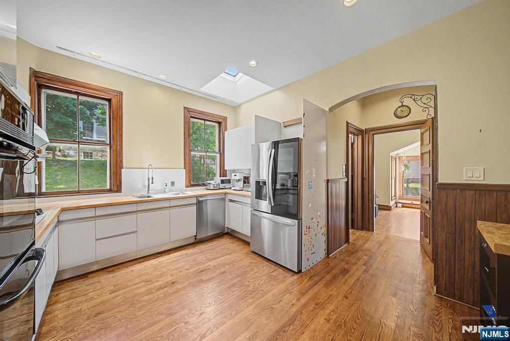 76 Hillside Avenue — photo 15
