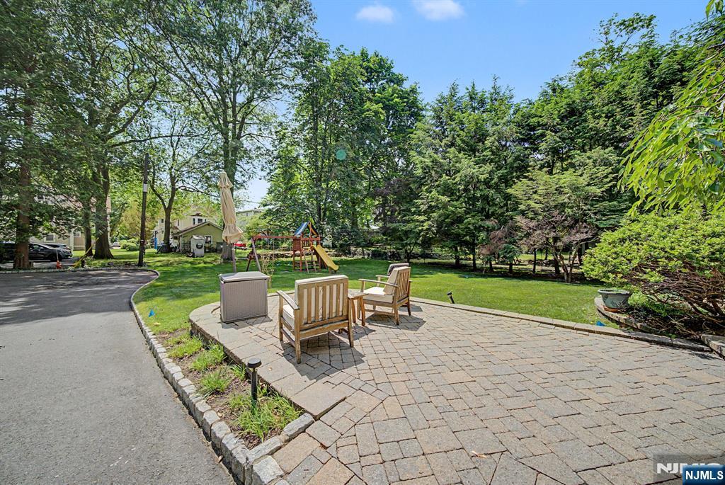 76 Hillside Avenue — photo 42