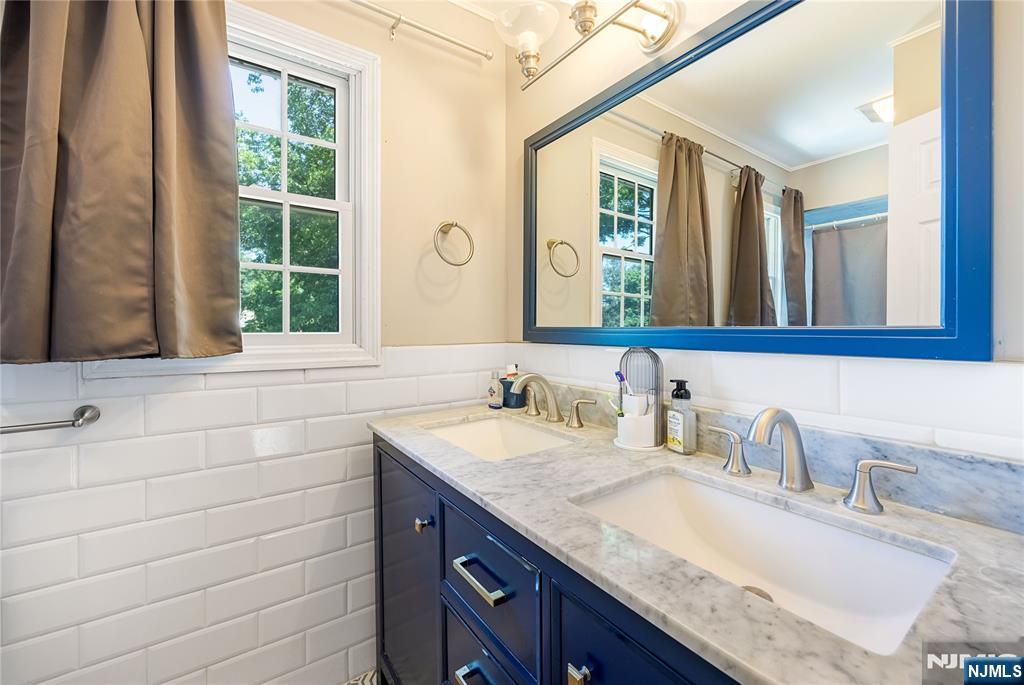 361 Walthery Avenue — photo 16