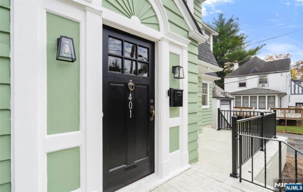 401 Conrad Rd, Englewood, NJ 07631