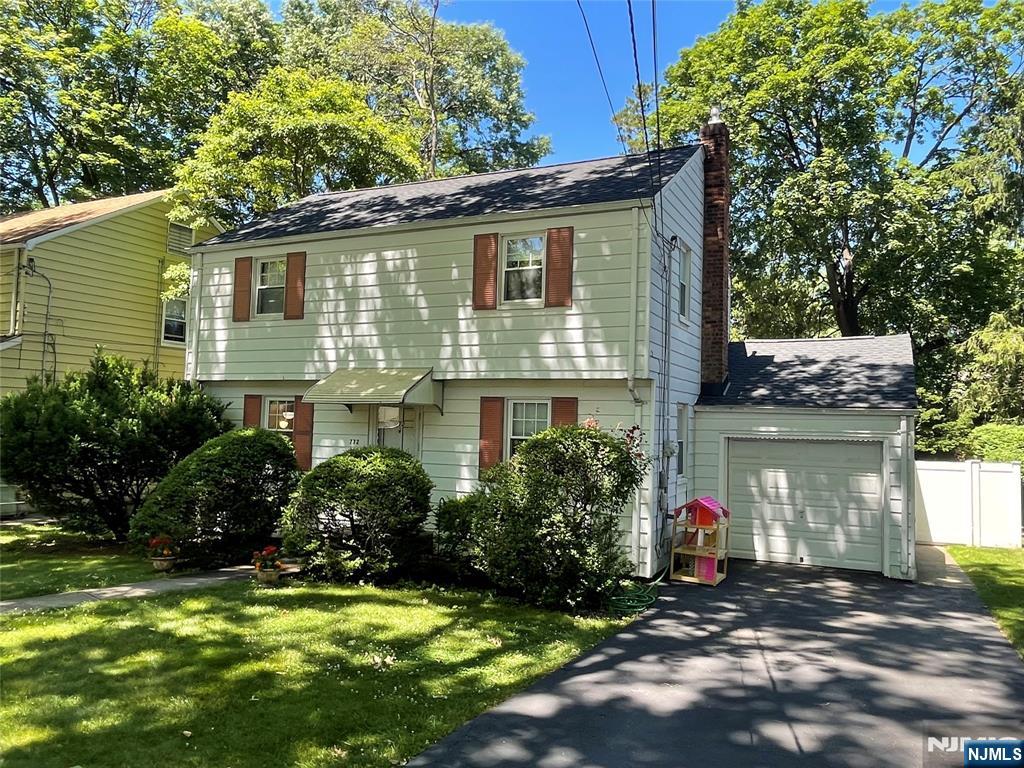 772 Stelton St, Teaneck, NJ 07666
