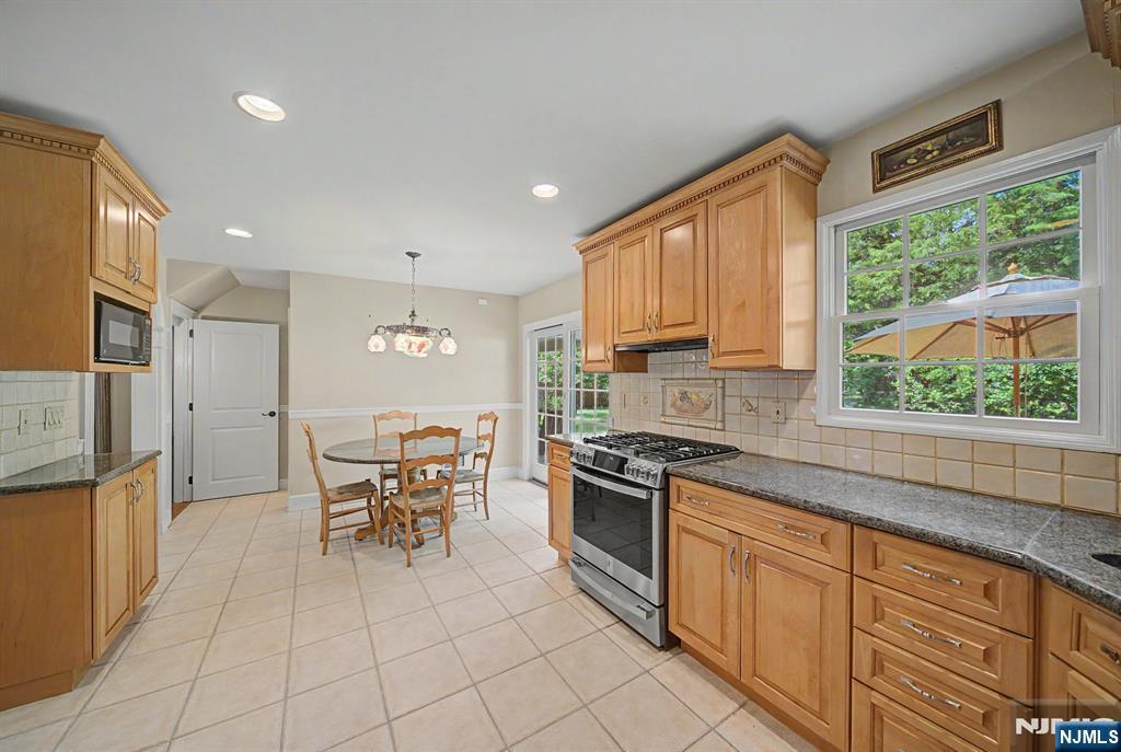 9 Woodland Park Drive — photo 14
