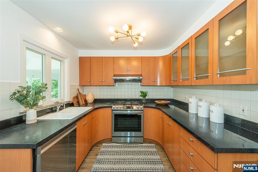 132 Haddon Place — photo 17