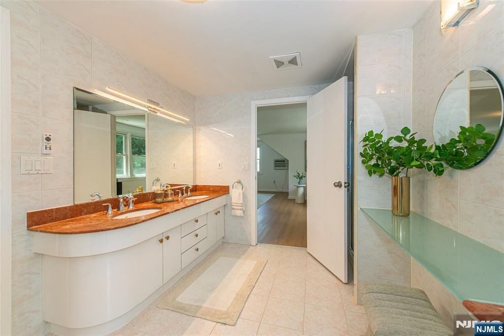 132 Haddon Place — photo 37