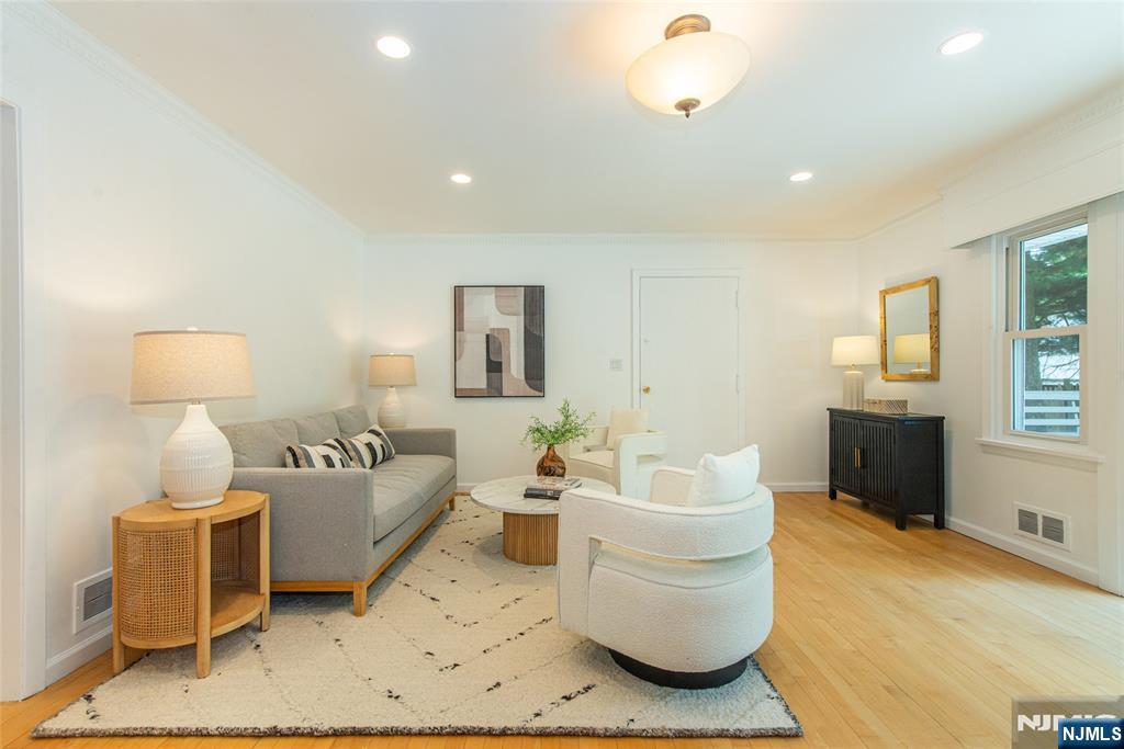 132 Haddon Place — photo 8