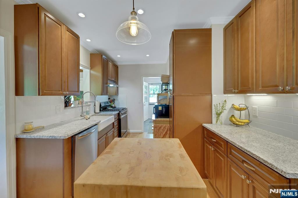 104 Steinmetz Road — photo 8