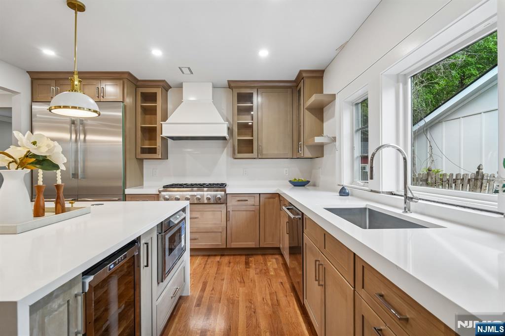 146 Sherman Avenue — photo 12