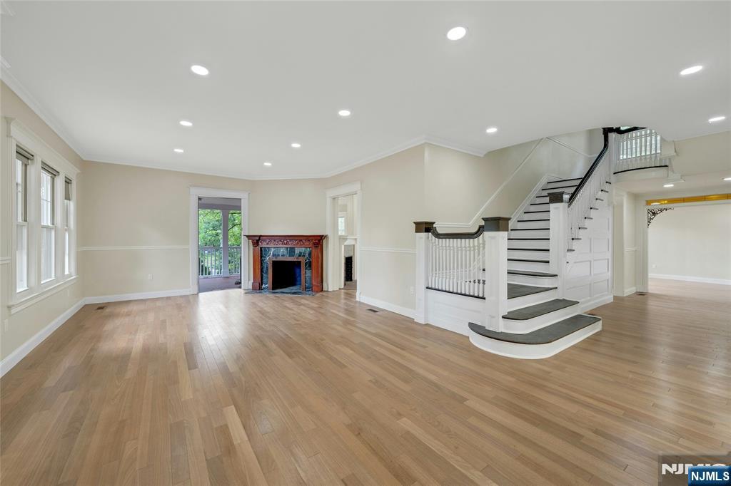 241 Summit Ave, Hackensack, NJ 07601