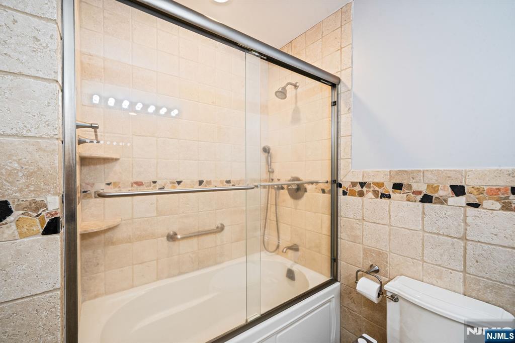 128 Beverly Road — photo 38