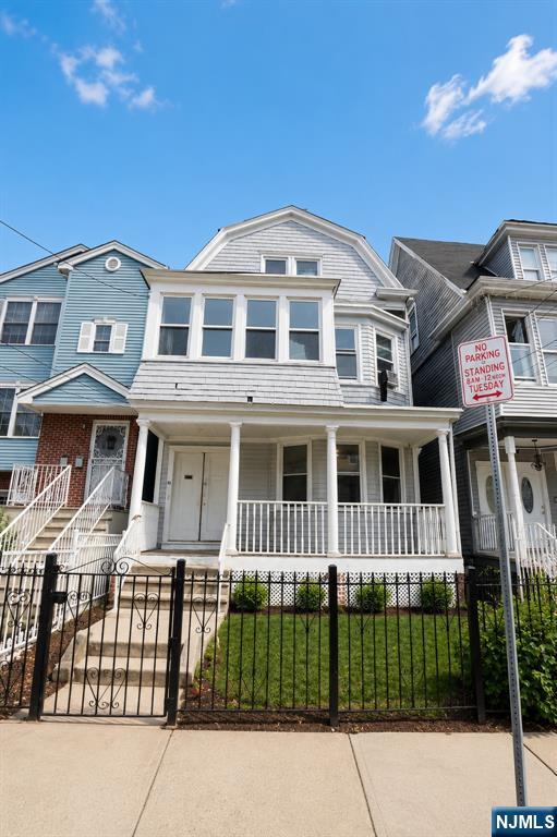 66 Isabella Avenue - Photo 1