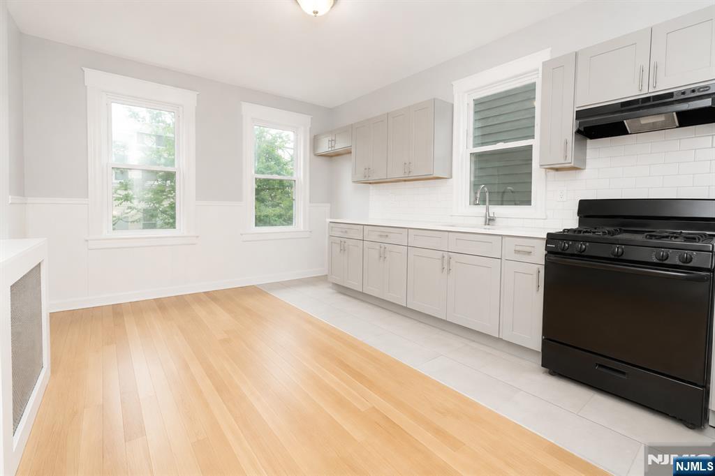 66 Isabella Avenue - Photo 3