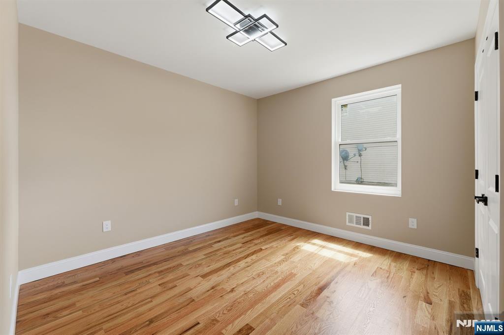 438 10th Street — photo 13